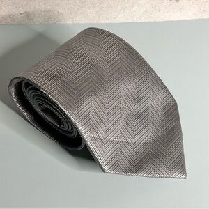 Boston Traders Silver Patterned 58” Silk Tie